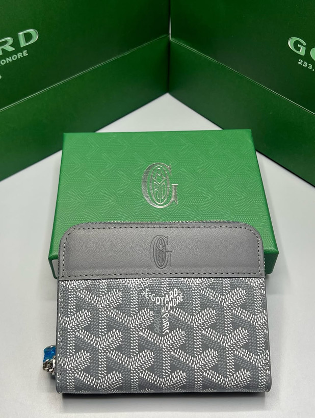 کالکشن کامل رنگ خاکستری برند لوکس گویارد / Goyard Accessories Collection