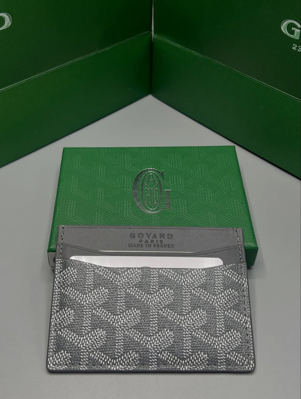 کالکشن کامل رنگ خاکستری برند لوکس گویارد / Goyard Accessories Collection