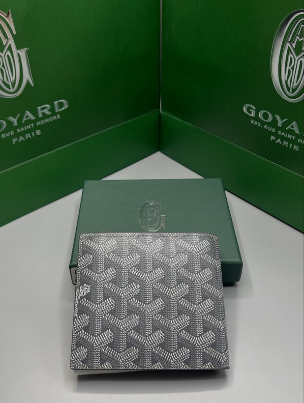 کالکشن کامل رنگ خاکستری برند لوکس گویارد / Goyard Accessories Collection